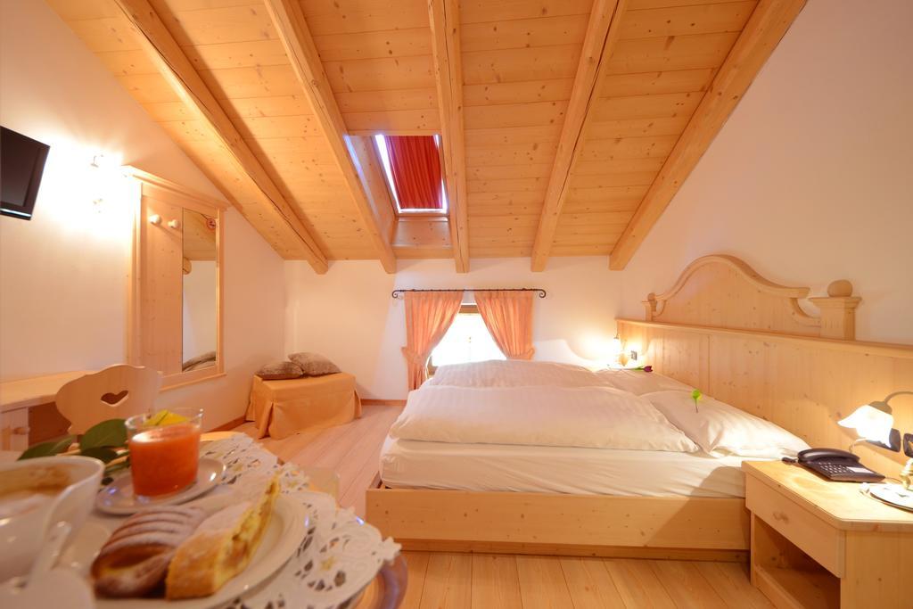 פאנקיה Hotel Fonte Dei Veli מראה חיצוני תמונה