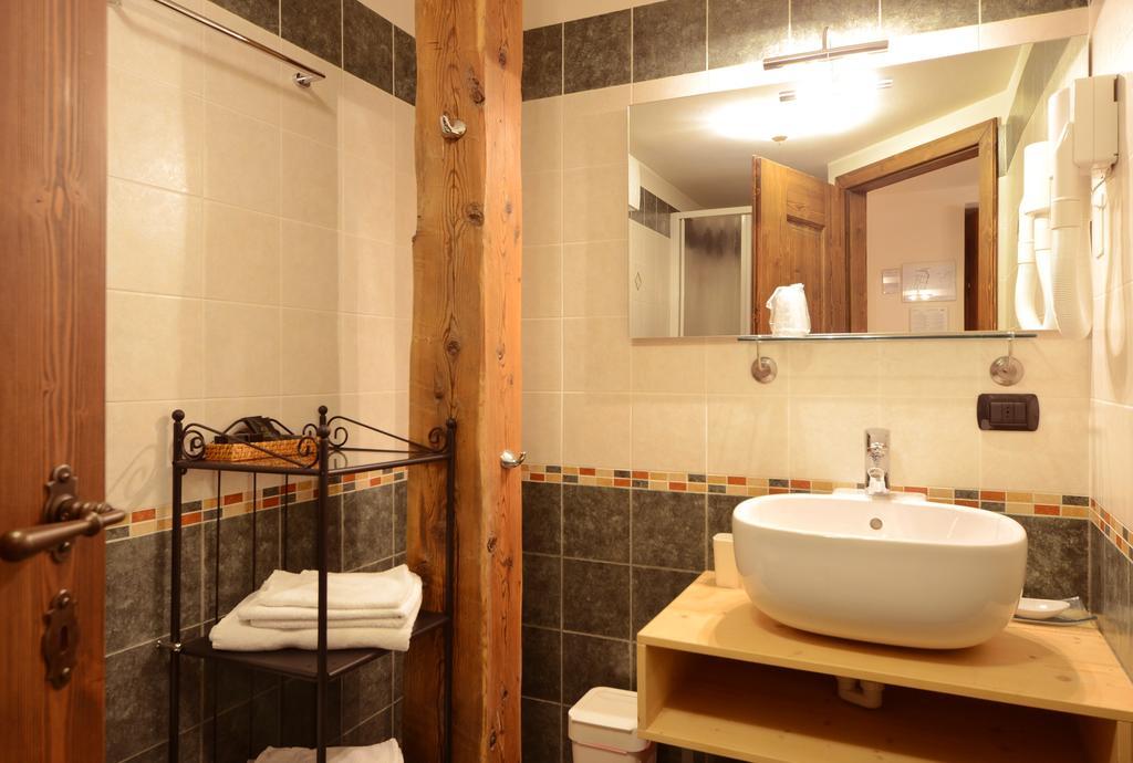 פאנקיה Hotel Fonte Dei Veli מראה חיצוני תמונה